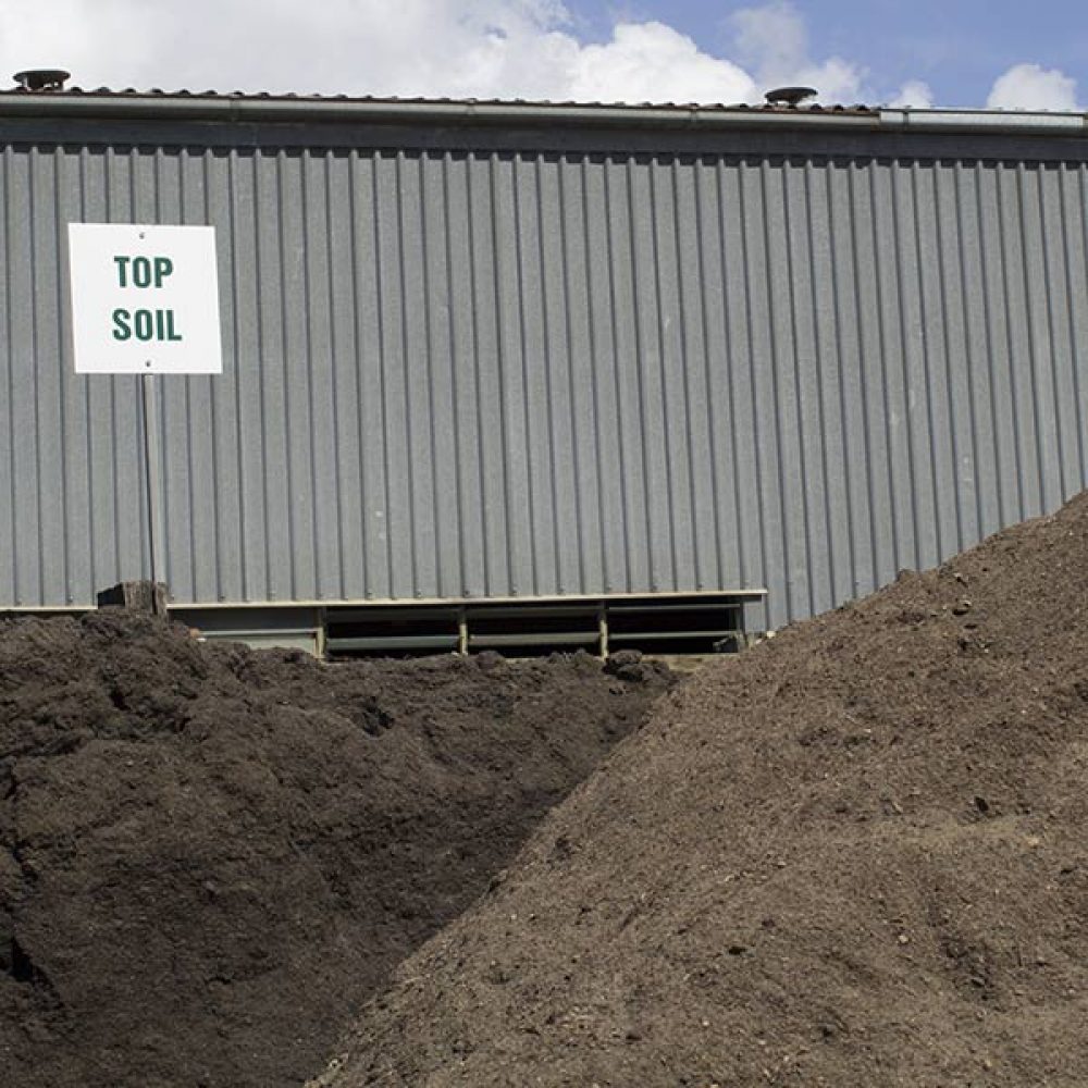 bulk-buy-top-soil