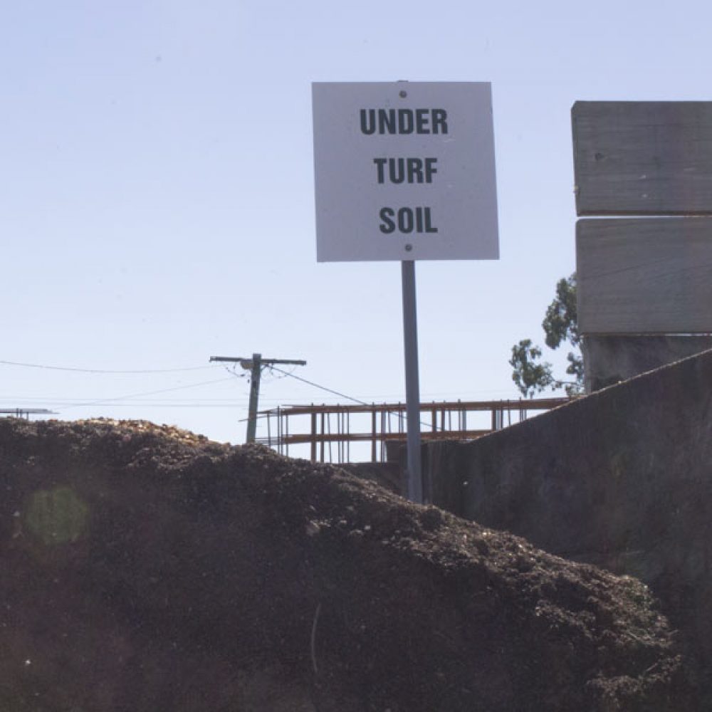 bulk-buy-under-turf-soil